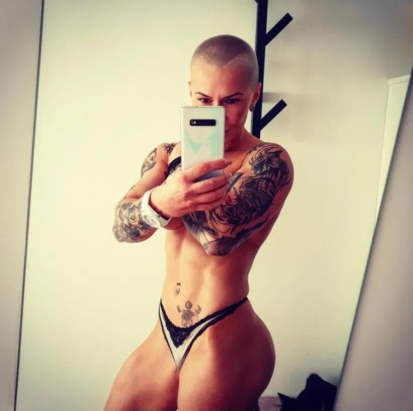 crazyxbody camshow