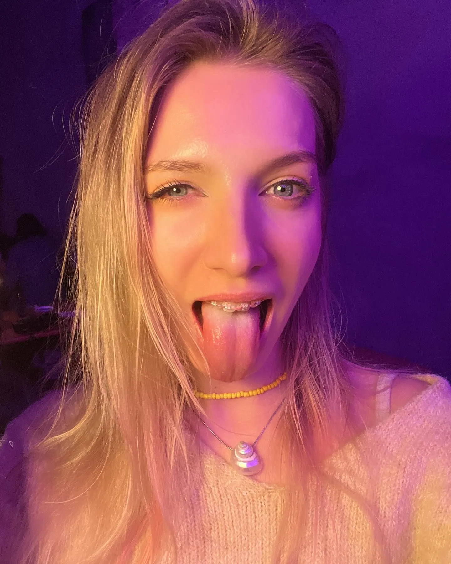 Esmi camshow