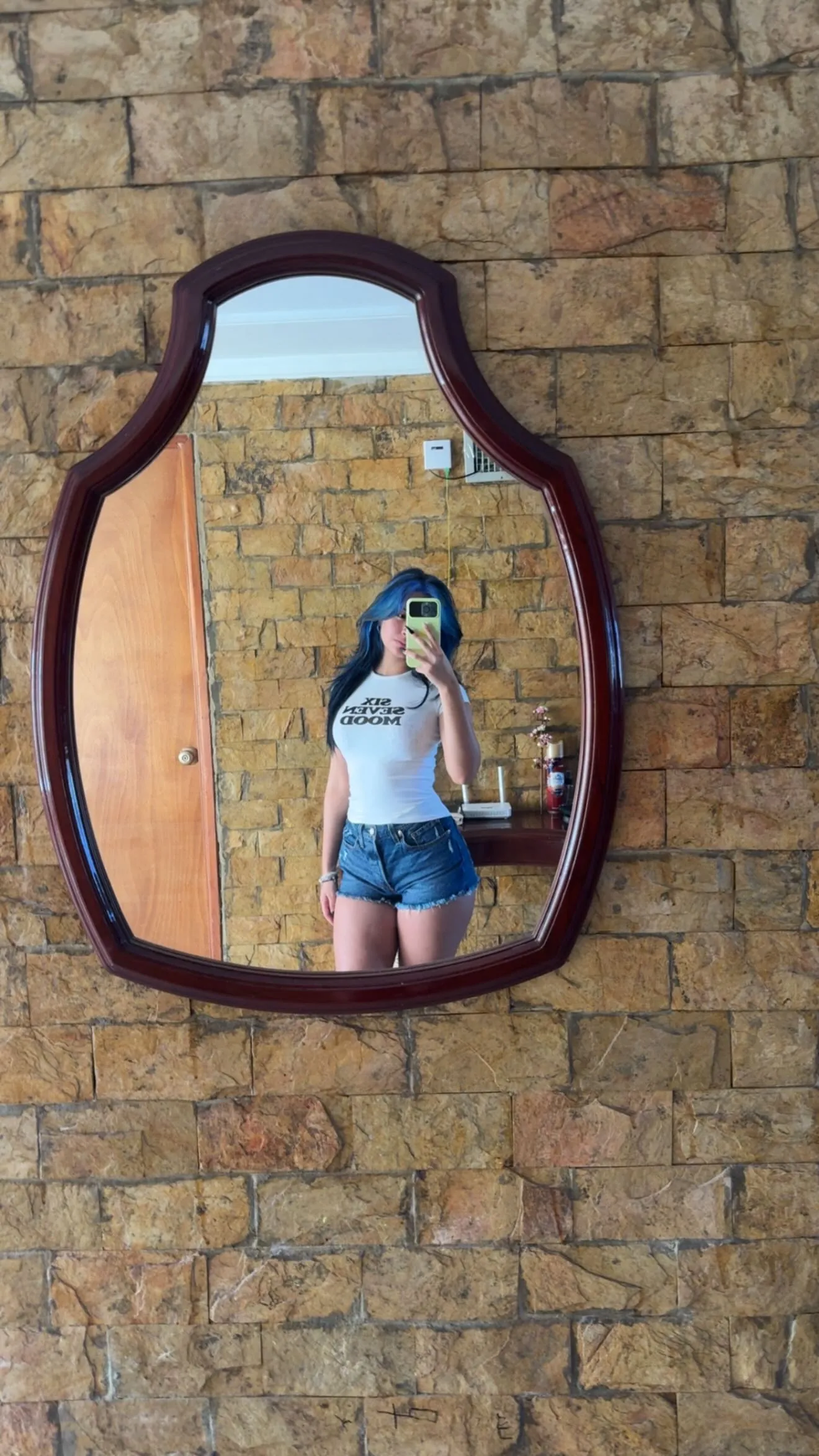 lynn9000 — 1 new photo & cam replays