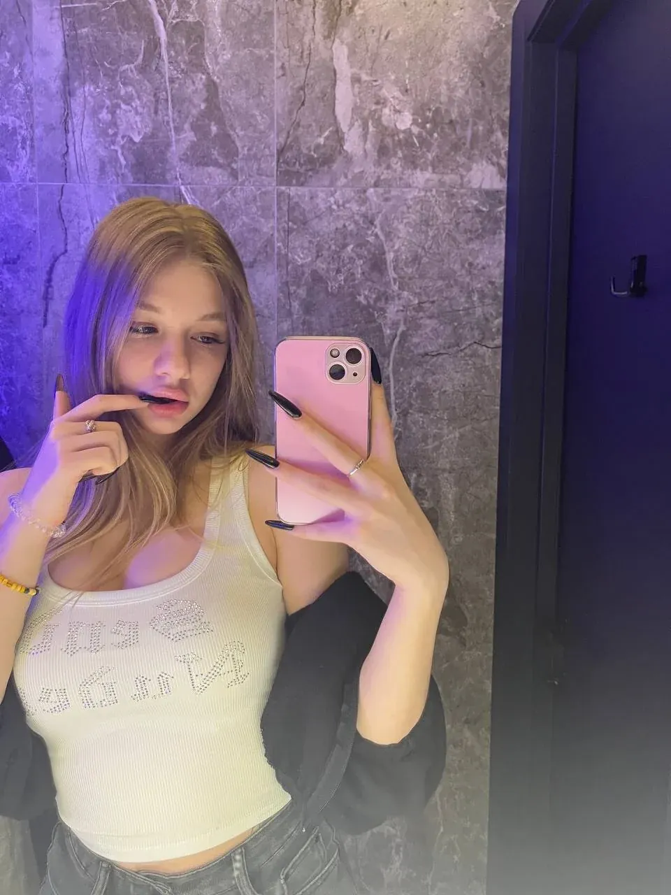 MoniBless camshow