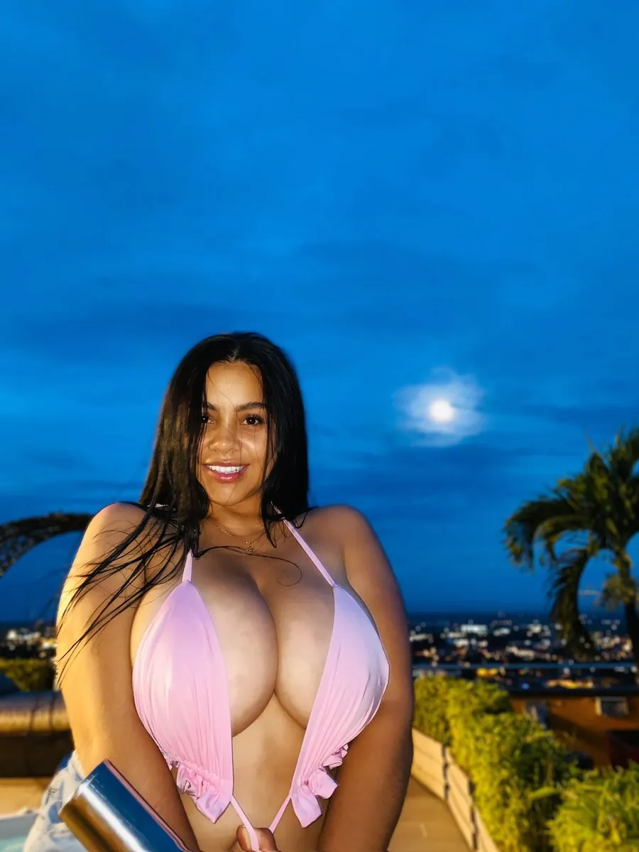 yurymicole camshow