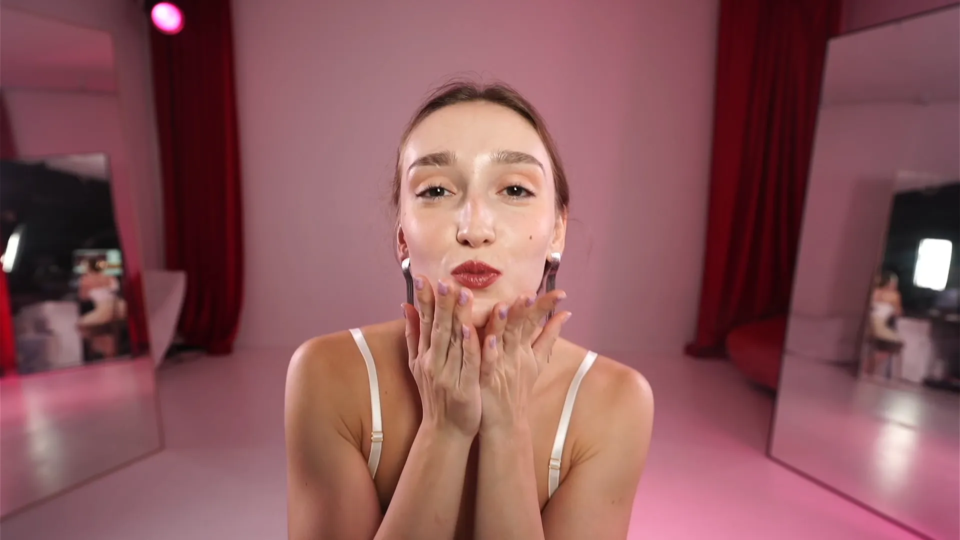 New _meganmeow_ drop — 40 new photos + 2 videos