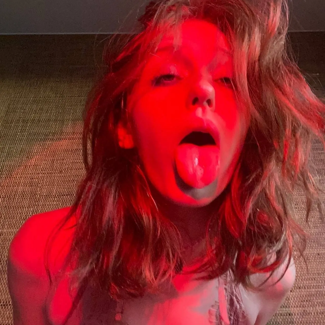 Mollycodle camshow