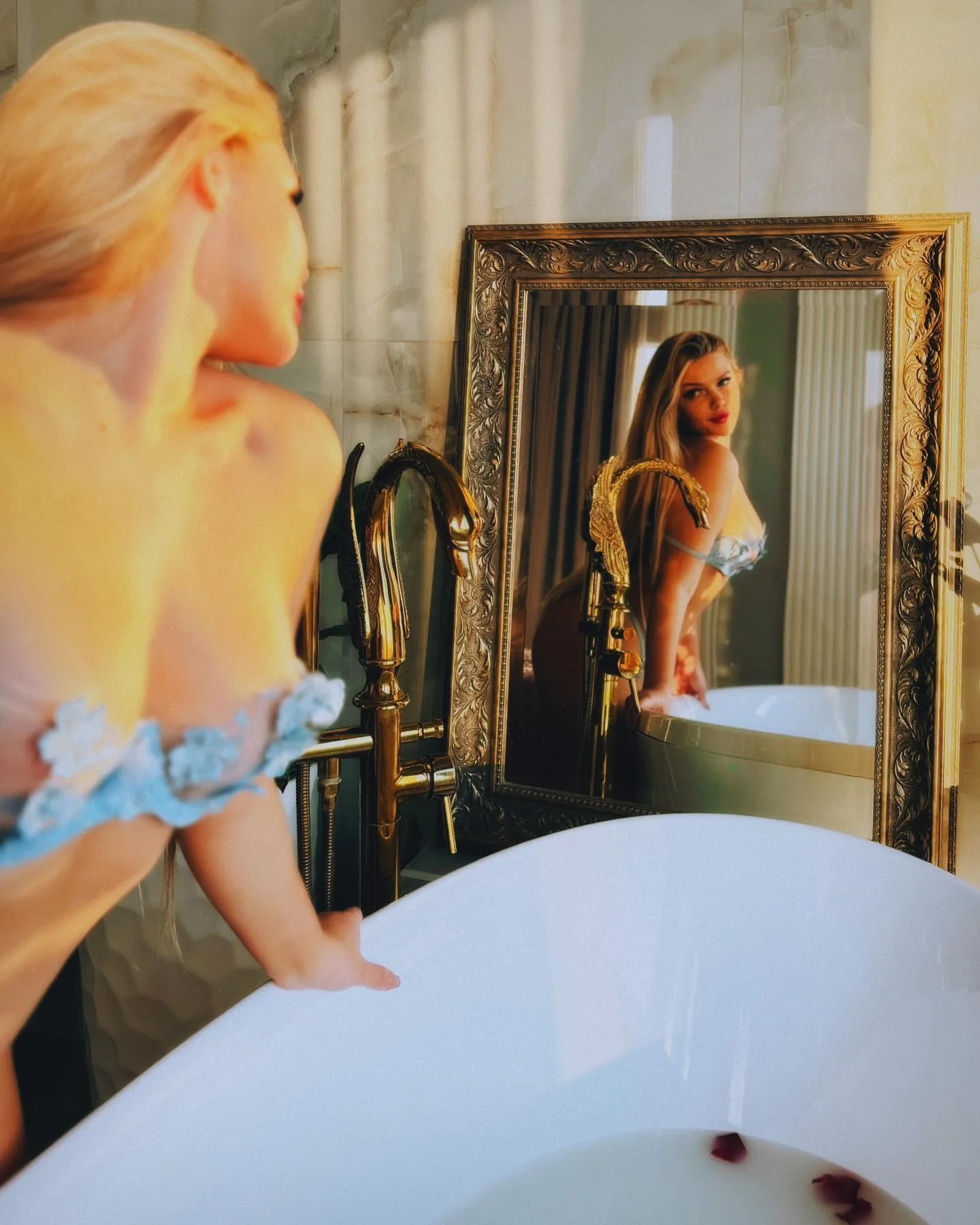 Serenahall_ camshow