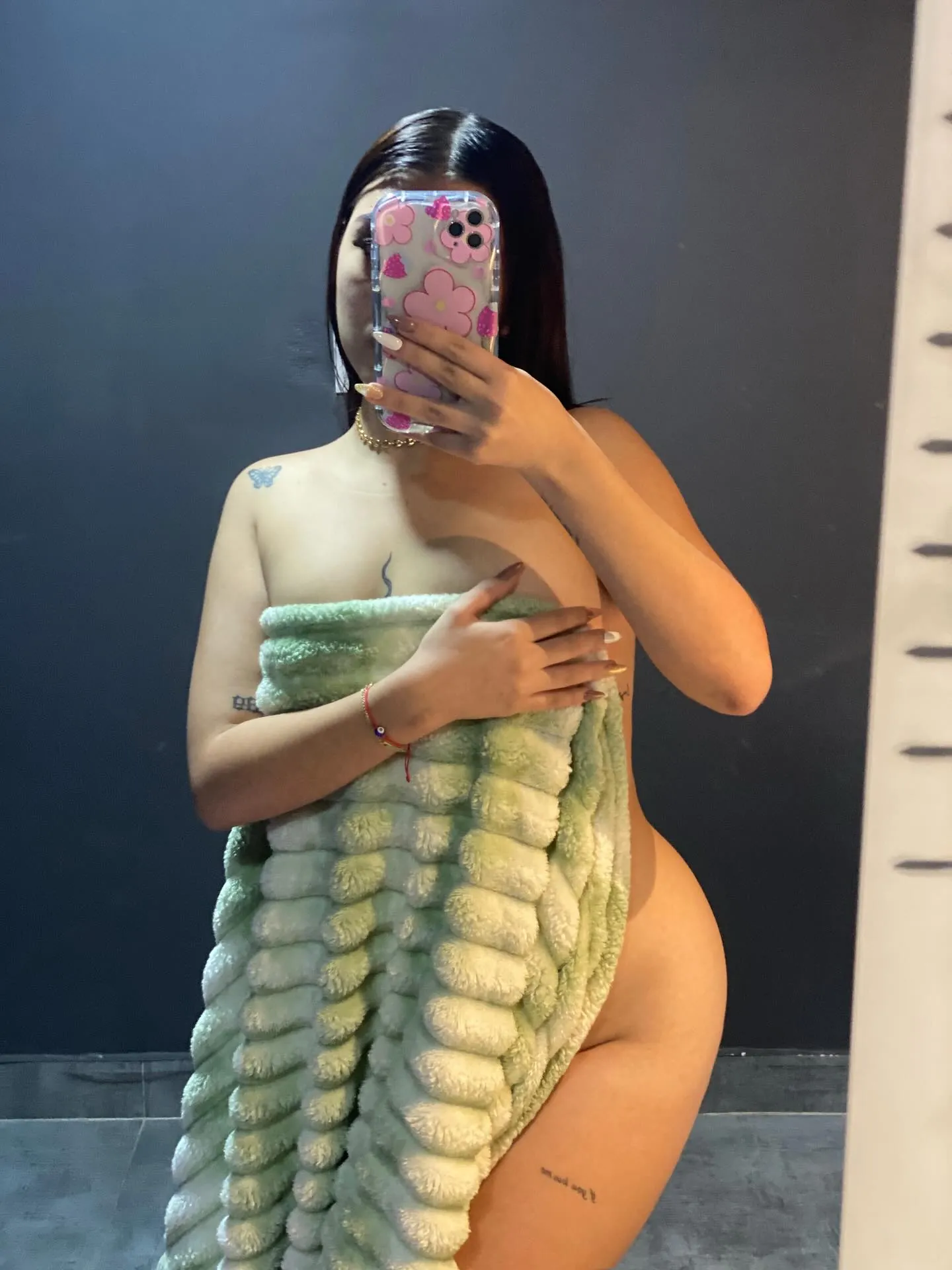 Sharon Garza MAIDENGIRLS camshow