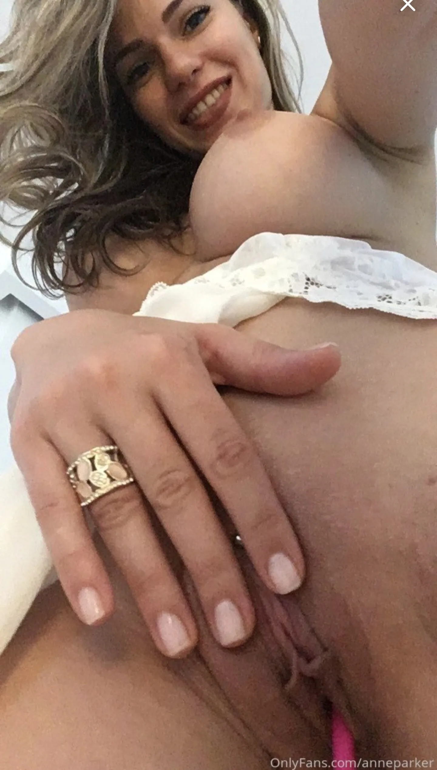 Anne__parker camshow