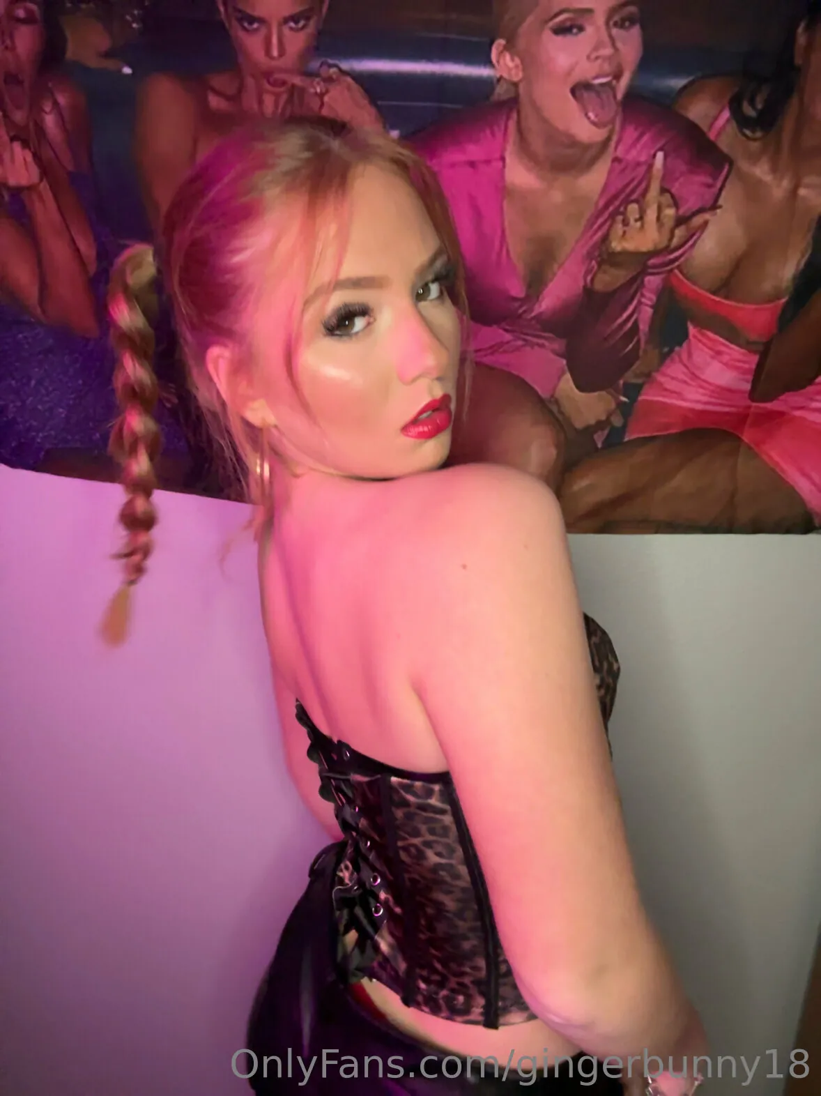 gingbunny18 camshow