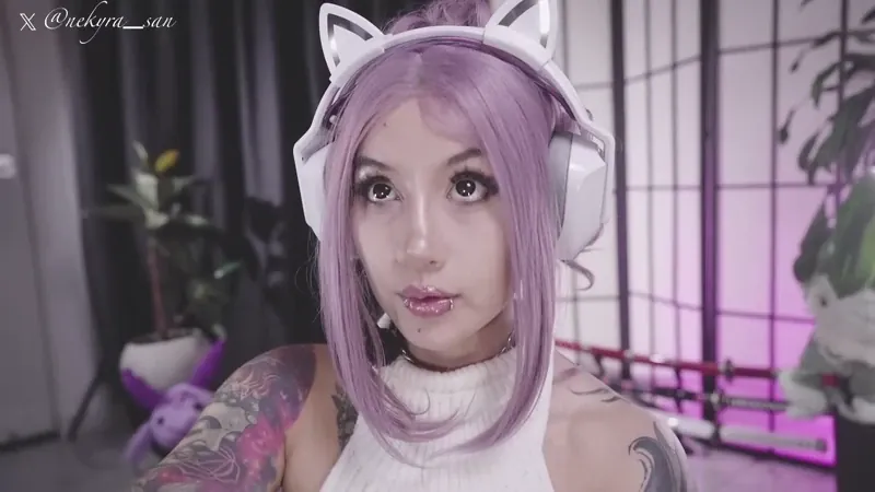 Kittymolly_ — 2 new photos + 1 video from her latest cam shows