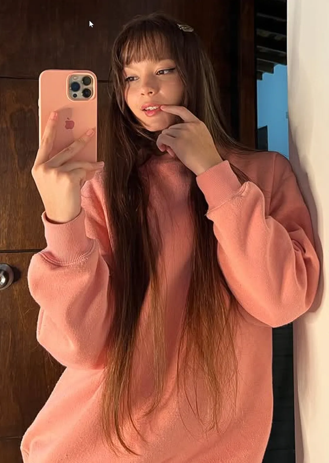 urlittlegirl_ camshow