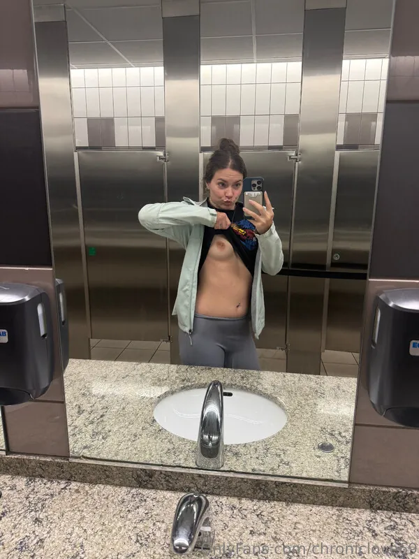 Chroniclove camshow