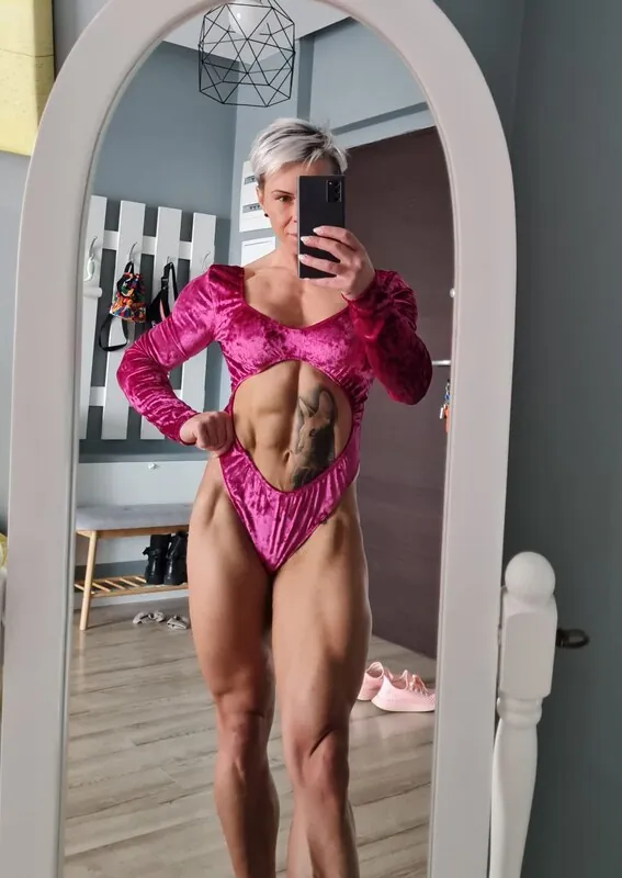 crazyxbody camshow