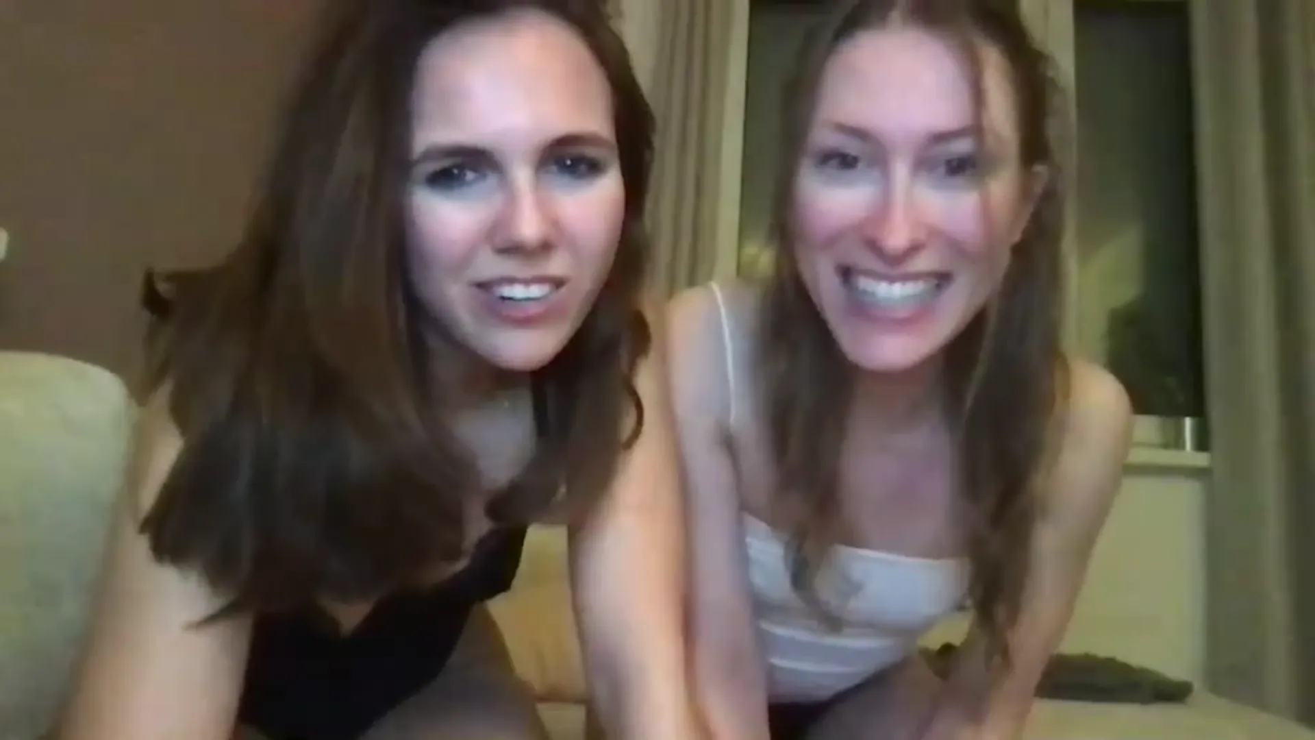 GirlsNextDoor__ camshow
