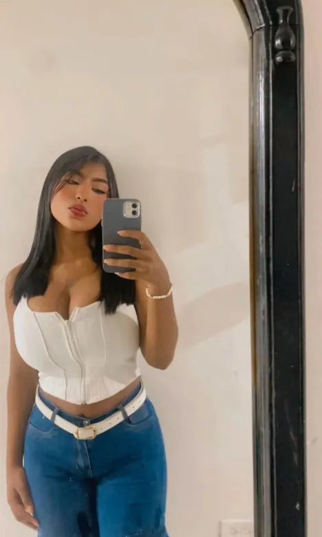 khate_smith camshow