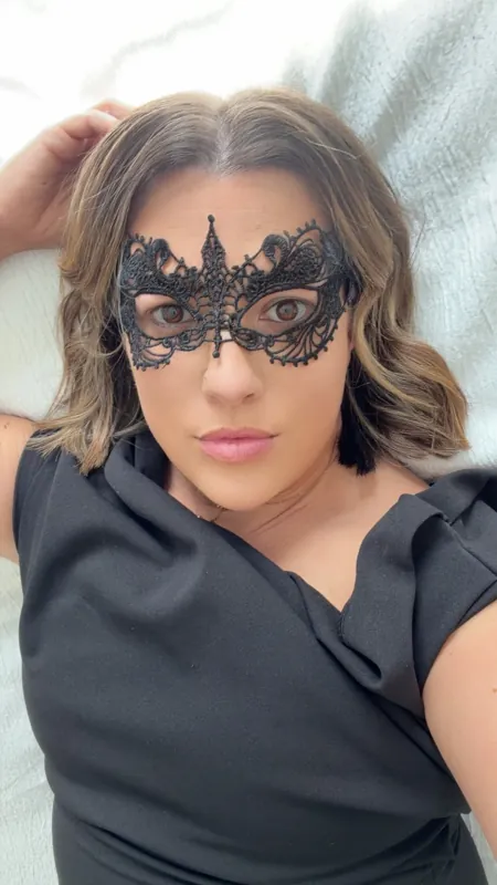 MsBelleWarick camshow
