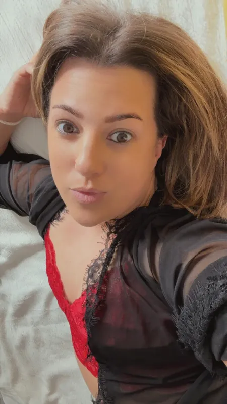 MsBelleWarick camshow