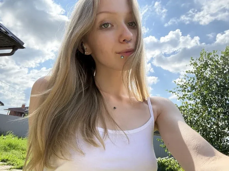 marvahelland, BivalentFalloff, gertrudeuran, GriselCammarano, rendapancake, othamellendorf camshow
