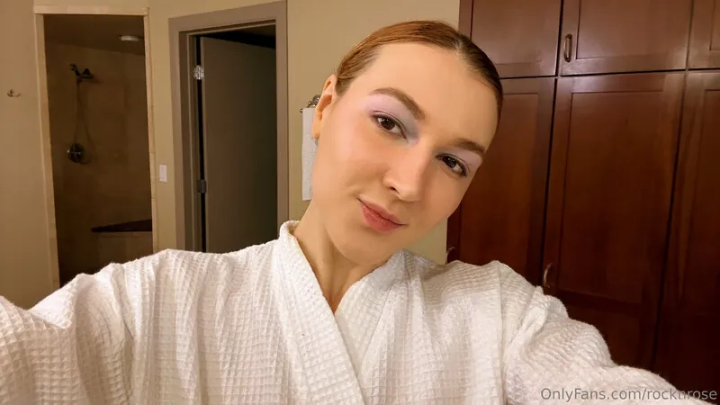RocknRose — 10 new photos from her latest cam shows