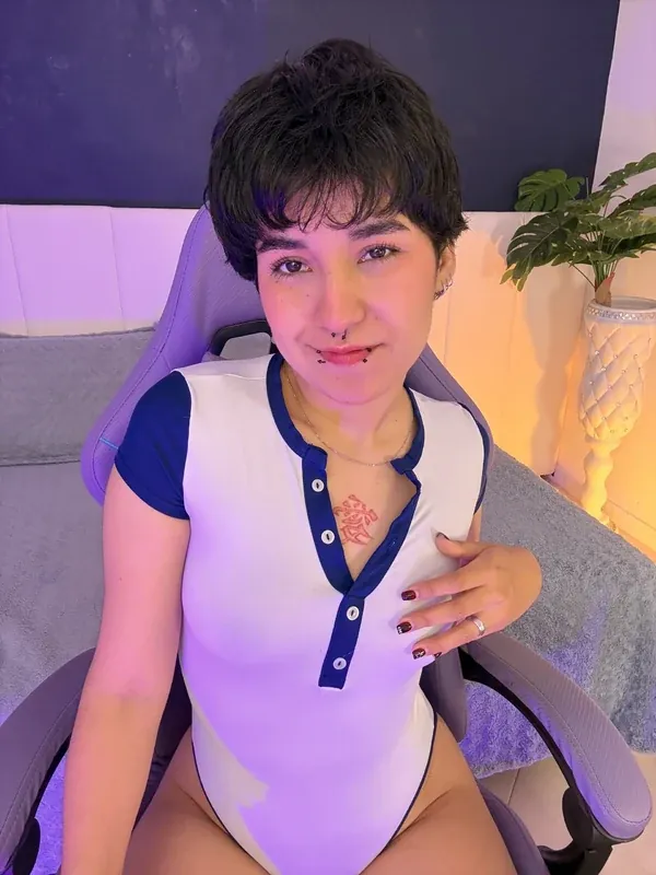 Emma_cute7 camshow