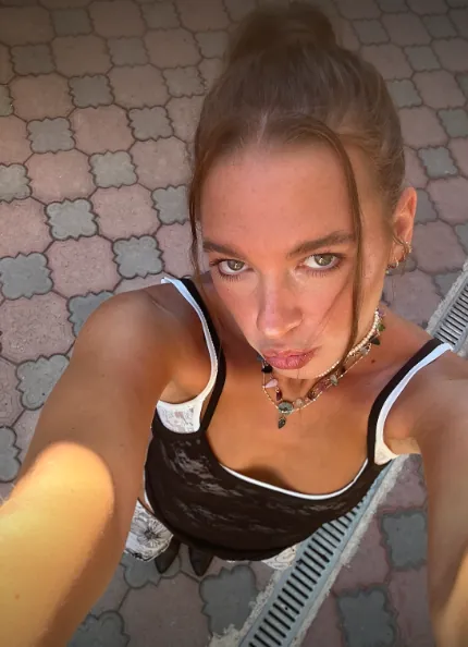 izzyxoxo8 camshow