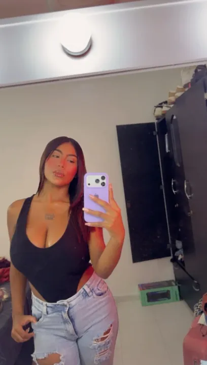 khate_smith camshow