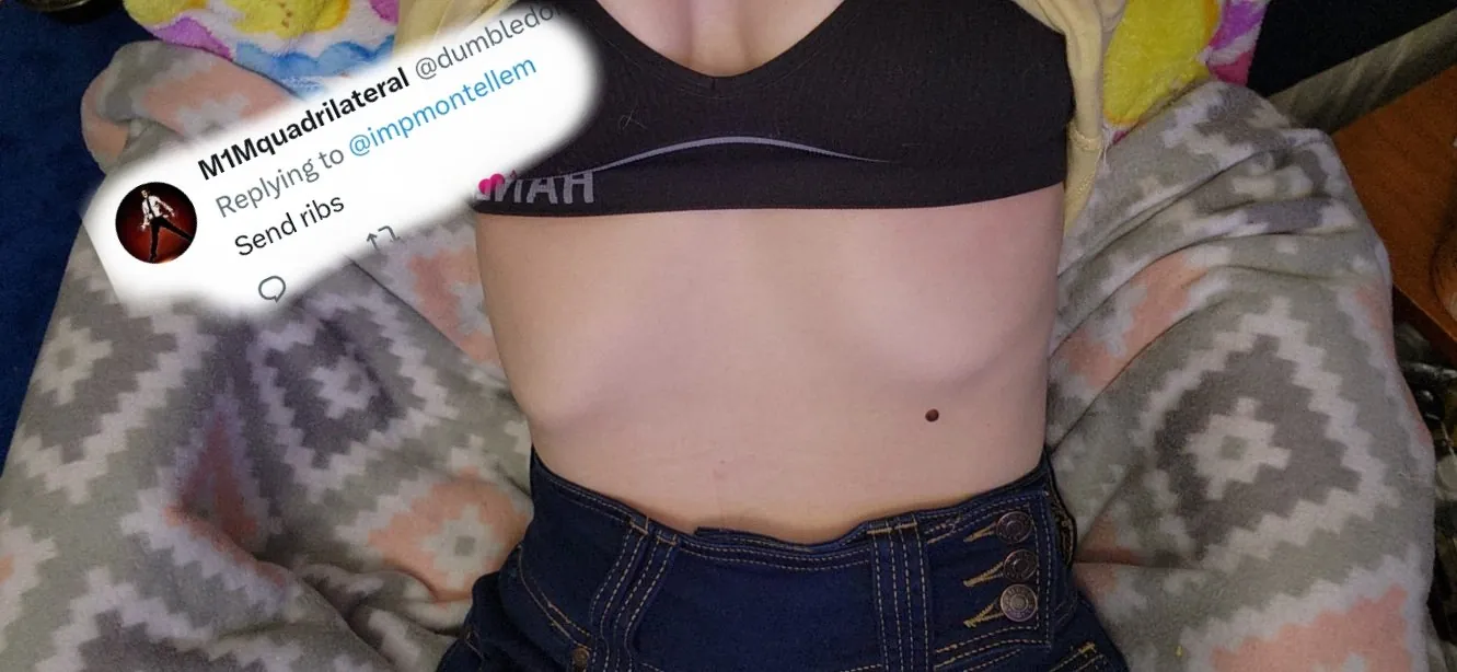 Monimusume (AKA Cheyenne Pitts, Chesqin) camshow