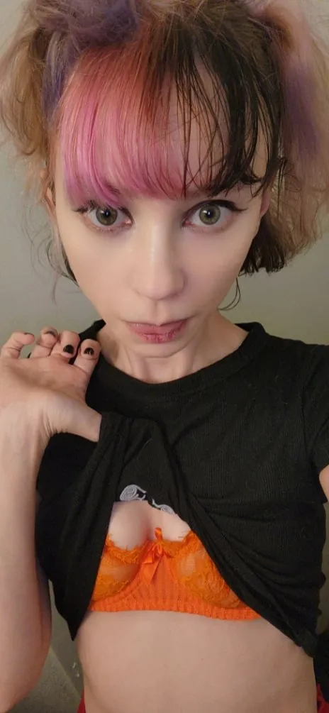Monimusume (AKA Cheyenne Pitts, Chesqin) camshow
