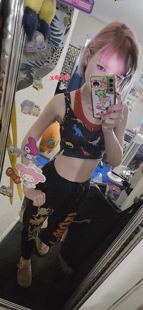 Monimusume (AKA Cheyenne Pitts, Chesqin) camshow