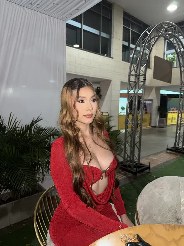 Nikii__ camshow